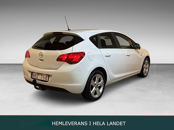Opel Astra 2 of 15