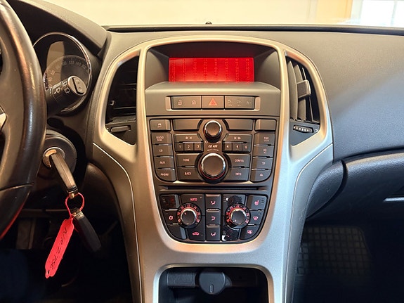 Opel Astra 12 of 15