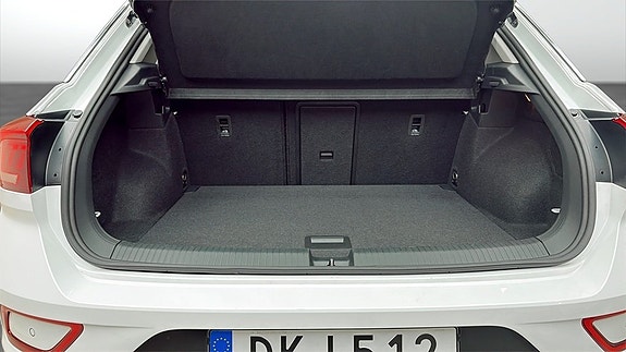 Volkswagen T-Roc 12 of 13