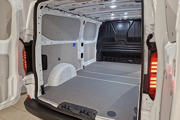 Volkswagen Transporter 6 of 13
