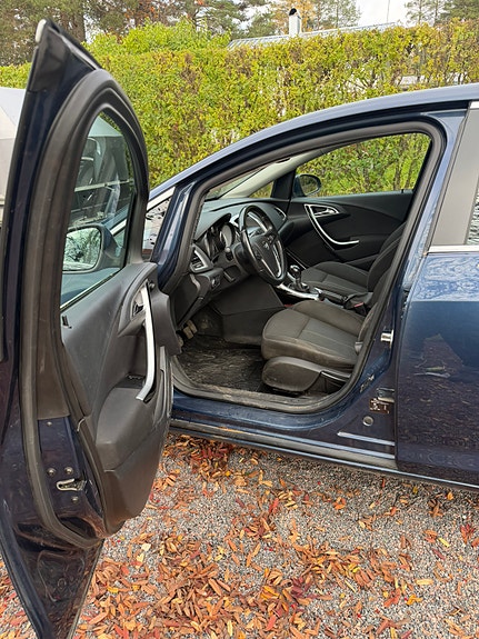 Opel Astra 6 of 12