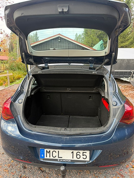 Opel Astra 10 of 12