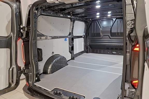 Volkswagen Transporter 6 of 13