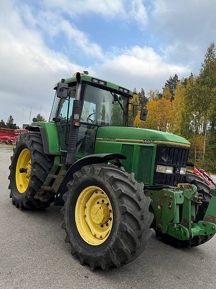John Deere 7700 5 of 9