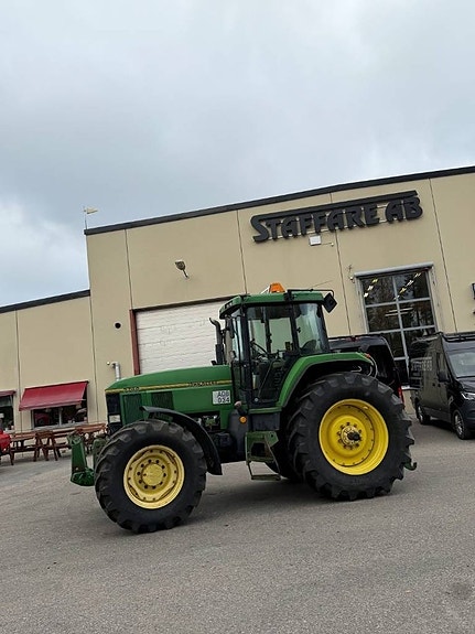 John Deere 7700 2 of 9