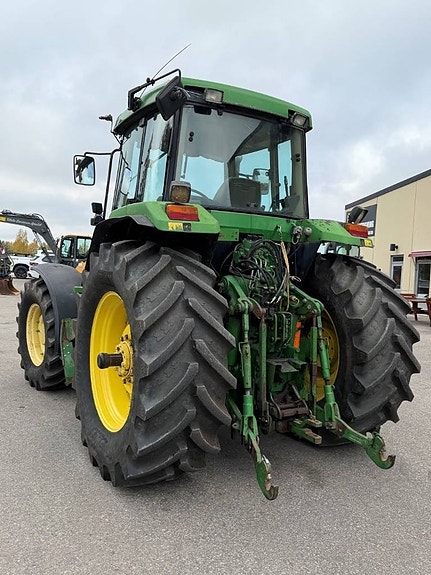 John Deere 7700 3 of 9