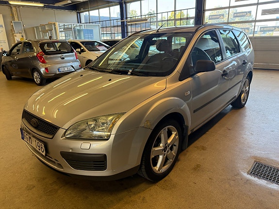 Ford Focus 2 of 19