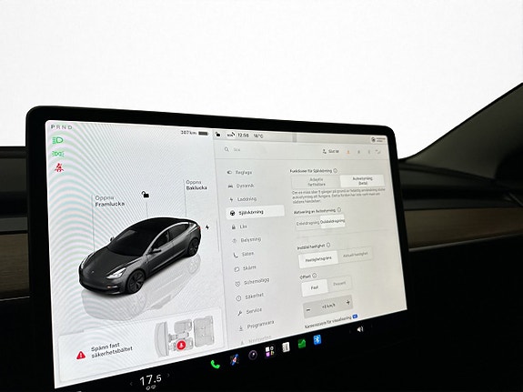 Tesla Model 3 21 of 30