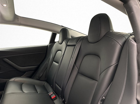 Tesla Model 3 19 of 30