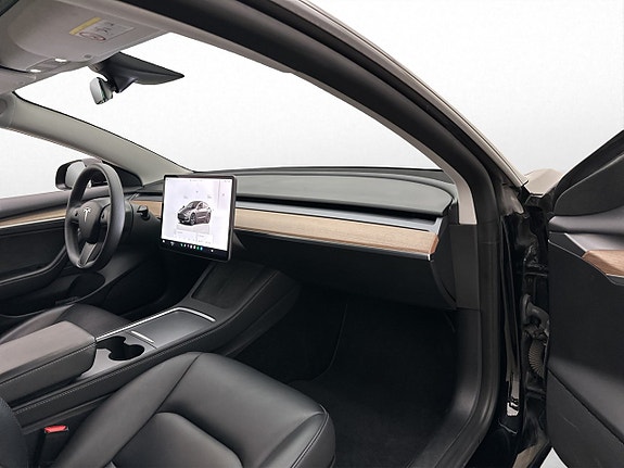 Tesla Model 3 18 of 30