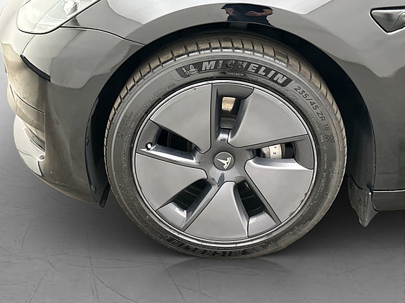 Tesla Model 3 29 of 30