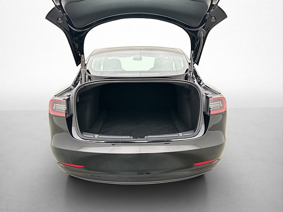 Tesla Model 3 12 of 30