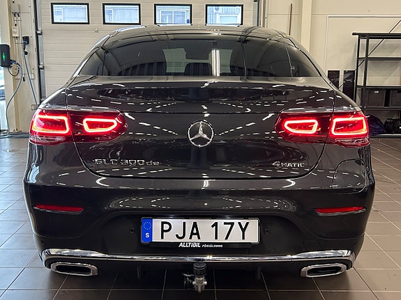 Mercedes-Benz GLC300 de 4 of 30