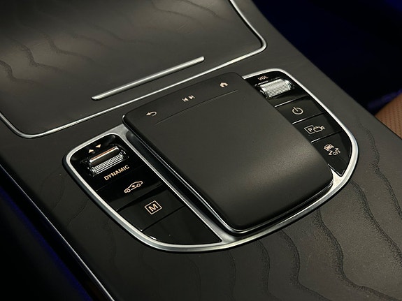 Mercedes-Benz GLC300 de 27 of 30