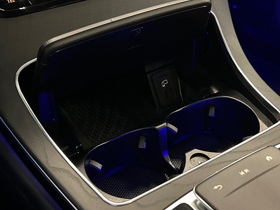 Mercedes-Benz GLC300 de 28 of 30