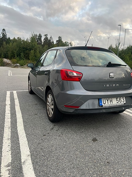 Seat Ibiza 2 of 7