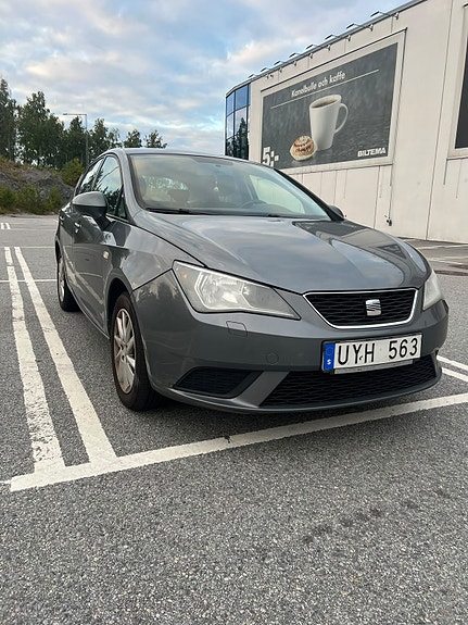 Seat Ibiza 4 of 7