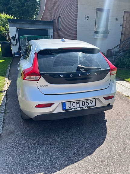 Volvo V40 3 of 4