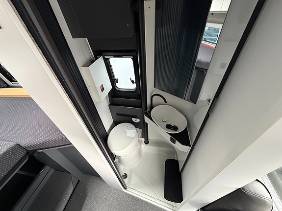 Adria Twin Supreme 640 SLB *JUBILEUMSERBJUDANDE* 10 of 14