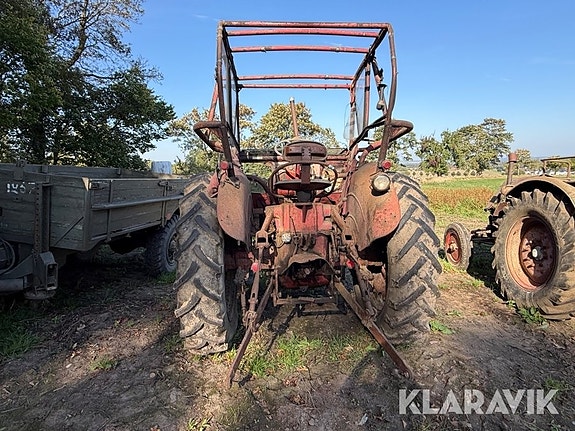 Traktor McCormick B 450 5 of 6