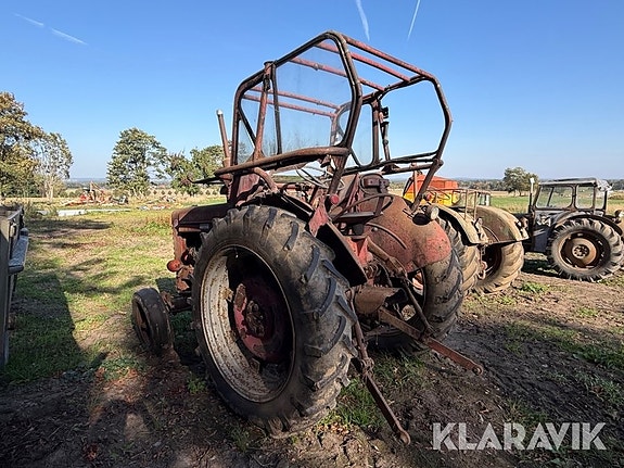 Traktor McCormick B 450 4 of 6