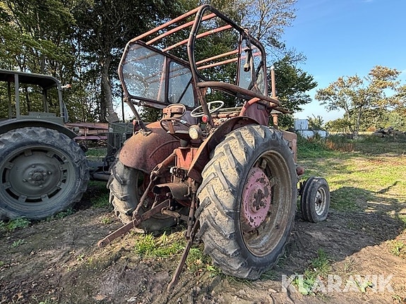 Traktor McCormick B 450 6 of 6