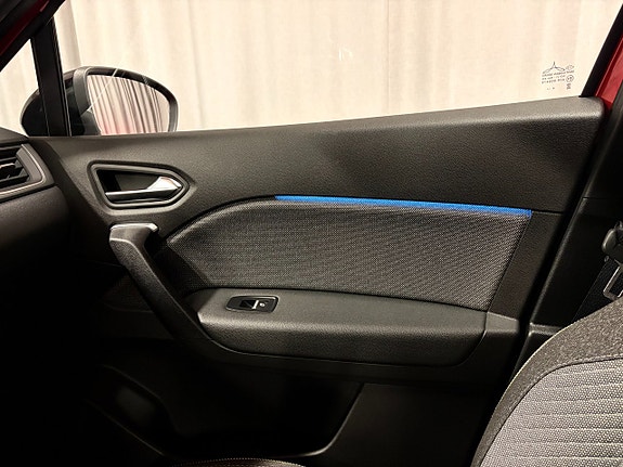 Renault Captur 12 of 19