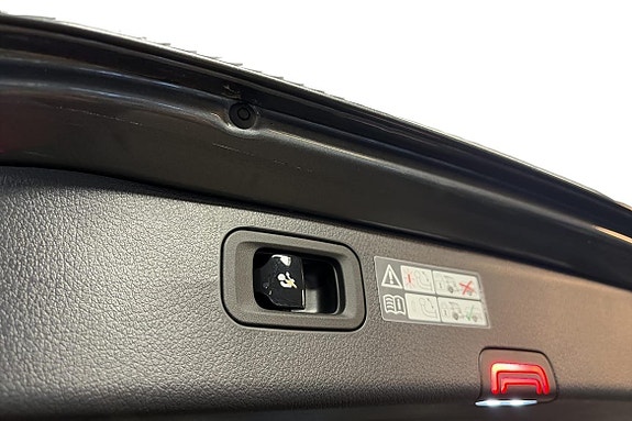 Mercedes-Benz C300 de 24 of 25