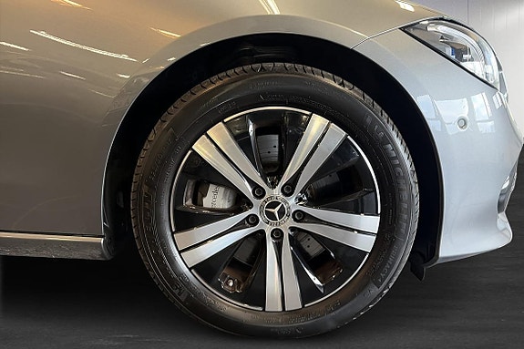Mercedes-Benz C300 de 8 of 25