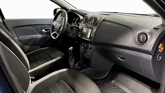 Dacia Sandero 3 of 11