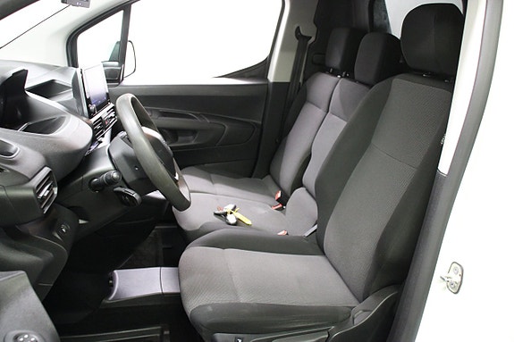 Peugeot Partner 8 of 13