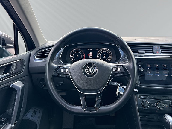 Volkswagen Tiguan 10 of 30