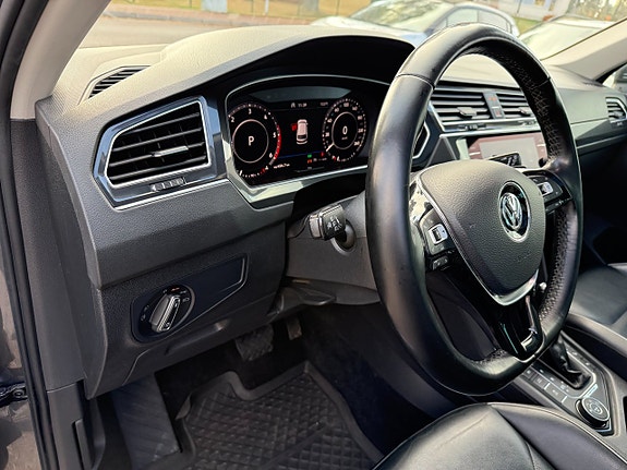 Volkswagen Tiguan 21 of 30