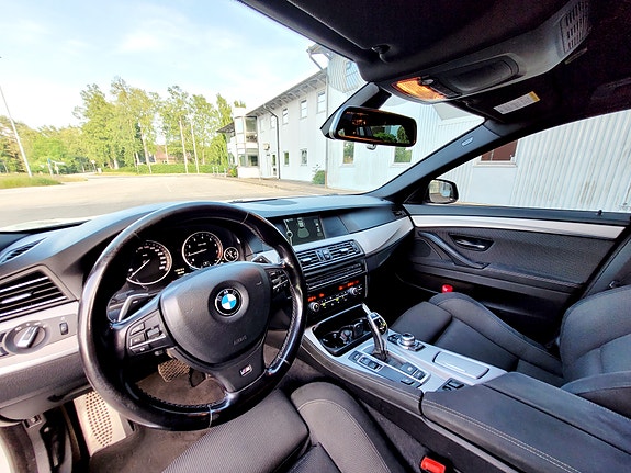 BMW 520i 14 of 19