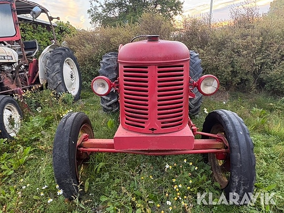 Veterantraktor David Brown 25D 2 of 6