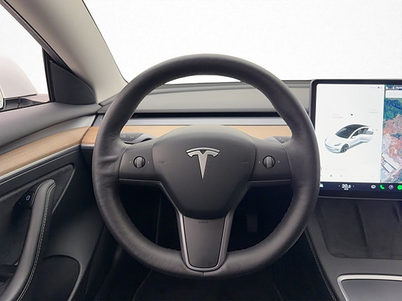 Tesla Model 3 15 of 30