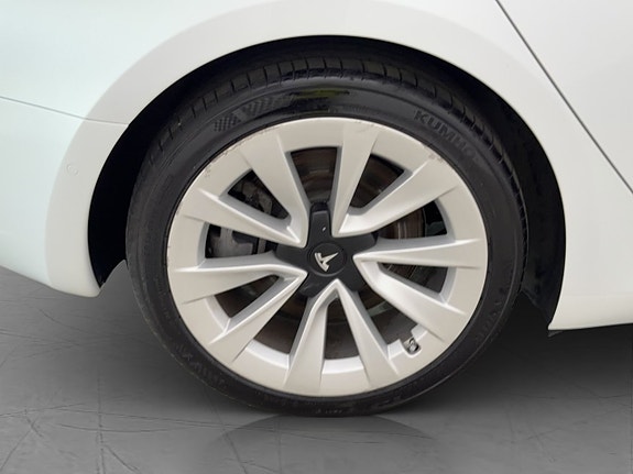 Tesla Model 3 30 of 30