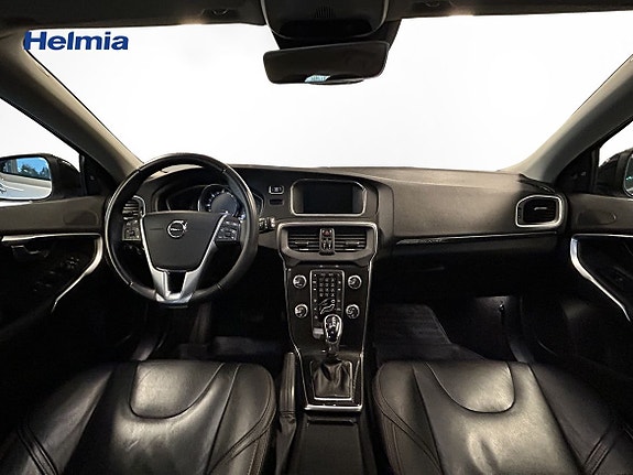 Volvo V40 Cross Country 6 of 13