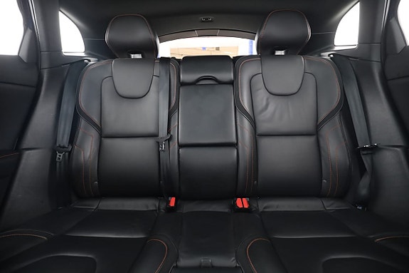 Volvo V40 16 of 30