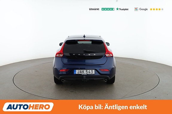 Volvo V40 4 of 30