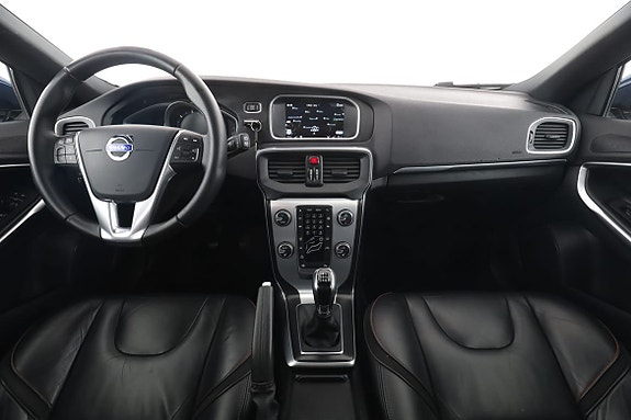 Volvo V40 13 of 30