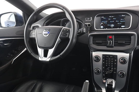 Volvo V40 14 of 30