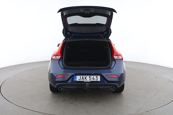 Volvo V40 17 of 30