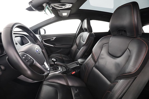Volvo V40 11 of 30