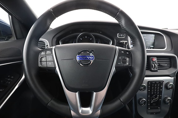Volvo V40 19 of 30