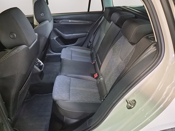 Skoda Octavia 12 of 24