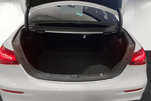 Mercedes-Benz E220 d 14 of 14