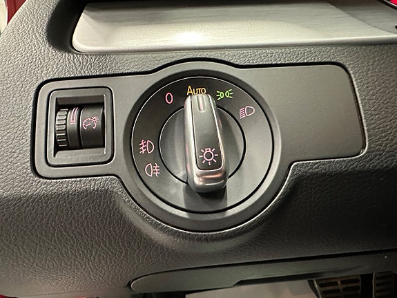 Volkswagen Passat Alltrack 15 of 30