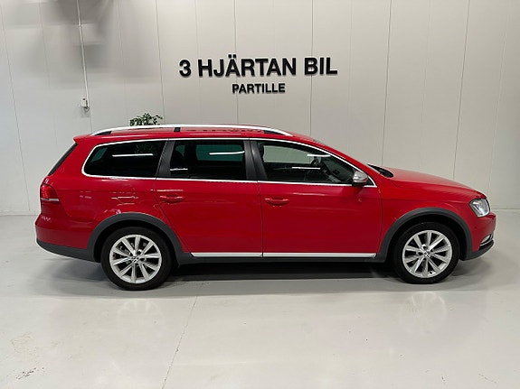 Volkswagen Passat Alltrack 5 of 30