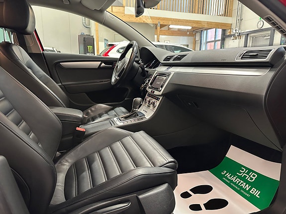 Volkswagen Passat Alltrack 20 of 30
